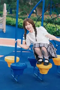 Pao Fu Xiao Fang's Radiant Youth: School Uniform at Dynamic Playground | YiTuYu Vol.8569-14