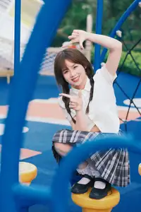Pao Fu Xiao Fang's Radiant Youth: School Uniform at Dynamic Playground | YiTuYu Vol.8569-11