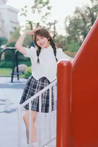 Pao Fu Xiao Fang's Radiant Youth: School Uniform at Dynamic Playground | YiTuYu Vol.8569-13