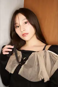 Immerse in Ayaka Hidarihata's Pure Beauty: A Captivating Portrait-5