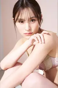 Immerse in Ayaka Hidarihata's Pure Beauty: A Captivating Portrait-3