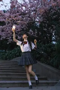 Xing Zhi Ka Tao: Dreamy Cherry Blossom Twilight with a Lantern - YiTuYu Vol.8564-1