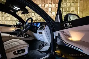 Alpina XB7: Luxury SUV Twice the Price of BMW X7, A Stunning Transformation with Elite Performance.-9