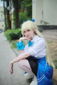 Coser Uesugi Erika Transforms into Asuma Toki in Captivating Blue Archive School Uniform (47P)-17