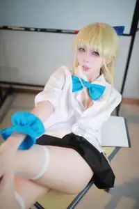 Coser Uesugi Erika Transforms into Asuma Toki in Captivating Blue Archive School Uniform (47P)-6