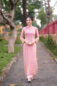VGU No.153: Enchanting Traditional Vietnamese Ao Dai Beauty and Grace-12