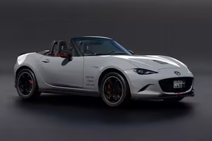 Close-up: Mazda MX-5 Spirit Racing Roadster 12R – Admire this 200-Unit Limited Edition Masterpiece-9