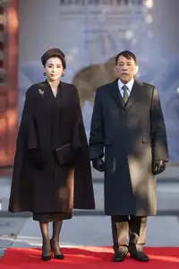 Queen Suthida of Thailand: An Icon of Elegant Fashion Blending Tradition and Modernity-11