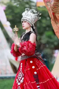 Ethnic Woman in Vibrant Traditional Attire 1000024497-5