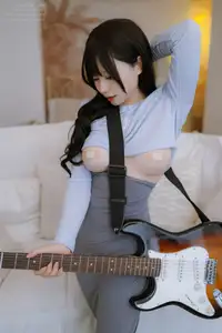 Coser Nyako: Discover the Alluring Guitar Girl Dress (72P - 1V)-7