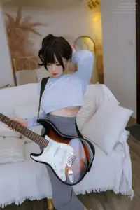 Coser Nyako: Discover the Alluring Guitar Girl Dress (72P - 1V)-6