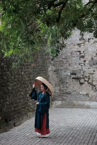 Vietnamese Beauty: Alluring Traditional Charm Through Her Modern Gaze 1000021045-7