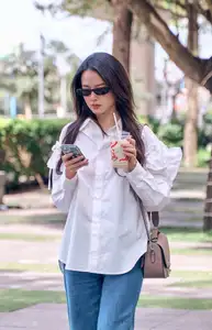 Midu's Ageless Charm: White Shirt Style Makes Her Look Like a Schoolgirl at 35-6