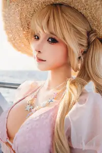 Coser Chunmomo's Enchanting Sunset Yacht Photoshoot - Part02-20