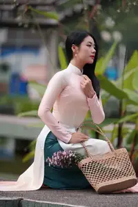 Captivating Grace: Vietnamese Girl in Traditional Ao Dai Beauty 1000025136-12