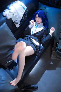 Coser Yu Yu Transforms into Blue Archive's Yuuka: Captivating Beauty in a Unique Photo Collection (45P)-16