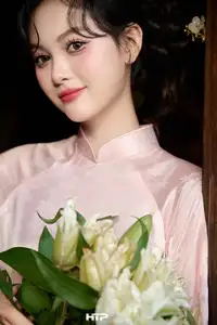 VGU No.194 Ao Dai: Timeless Vietnamese Elegance & Grace in Golden Hour 1000024567-8