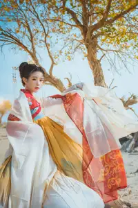 Coser Cherry Meow's 'Jinghong' Hanfu Photoshoot: Captivating Ancient Elegance-0