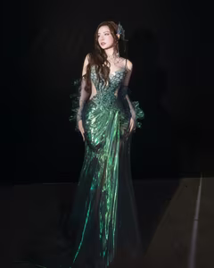 Chi Pu: What makes the Vietnamese beauty praised by Chinese media as 'most beautiful in Vietnam' so captivating?-8