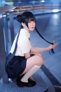 Coser Feng Jiang Jiang V as Hisaki JK: Captivating Youthful Charm in the City-20