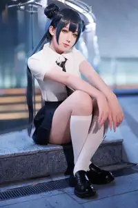 Coser Feng Jiang Jiang V as Hisaki JK: Captivating Youthful Charm in the City-4