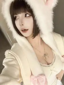 Coser Chunmomo: Sweet Charm in July 2025 Selfie Collection - 0065-15