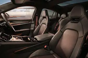 Porsche Panamera Turbo Sonderwunsch Interior: Unique Technology, Pinnacle Luxury for the Elite.-6