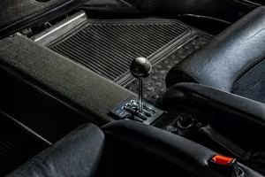 Vibrant Yellow Ferrari F50: Witness the World's Most Expensive Supercar Breaking Auction Records, Valued Over $9 Million!-7