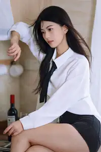 Dan Dan's Captivating Charm: YiTuYu Vol. 8582 Unveils Her Natural Beauty-6