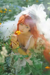 Coser Chunmomo | Ethereal Bride in a Dreamy Flower Garden Wedding Dress-12