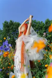 Coser Chunmomo | Ethereal Bride in a Dreamy Flower Garden Wedding Dress-18