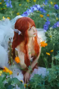 Coser Chunmomo | Ethereal Bride in a Dreamy Flower Garden Wedding Dress-6