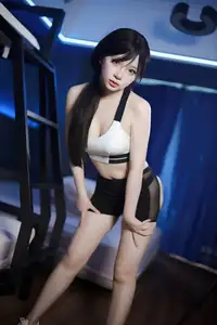Coser Feng Mao Ss: Dynamic Sports Style and Alluring Beauty Revealed-15