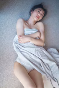 Captivating Misaki Jinbu in FLASH Digital Photo Book Vol.2 - Discover Her Natural Japanese Beauty-16