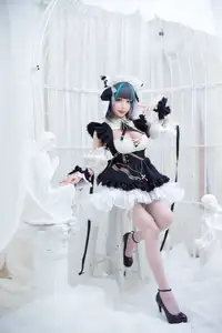 Coser Tomoyo-chan as Azur Lane's Cheshire: Captivating charm and sweet allure.-21
