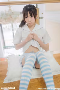 MTYH Vol.216: Kitaro Ketaro Charming Schoolgirl Style with Elegant Blue Striped Socks-10