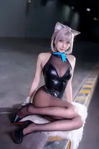 Coser Bao Zou Mo Zi Aa as Lynette Genshin Impact: Captivating Cosplay Photo Set (72P)-1