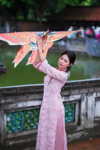 VGU No.182: Graceful Pink Ao Dai & Lotus Flowers – Enchanting Vietnamese Beauty-4