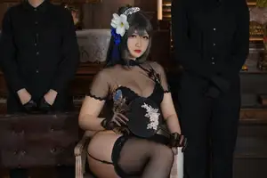 Coser Zyra Enigmatic Louis IX Qipao Cosplay: A Dramatic Portrayal (26P)-4