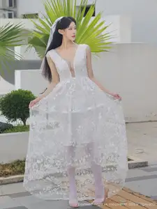 Li Shuang Er No.10661: Ethereal Beauty in a Sexy White Gown-33