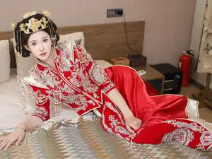Li Shuang Er: Traditional Beauty in Vibrant Xiùhéfú from XiuRen model Part01-27