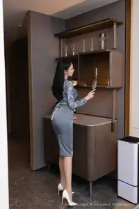 XiuRen No.10693 An Ran: Alluring Elegance in a Unique Fashion Photoshoot-20