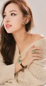 MC Thanh Van Hugo: Her 40s Glow, Sophisticated Allure Captures Hearts-9