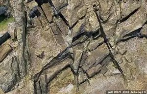 Decoding the Mystery of Easter Island's Giant Moai Statues: Origins and Craftsmanship-3