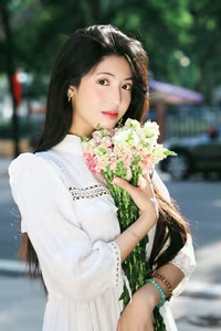 VGU No.58: Elegant Beauty of a Vietnamese Girl: Gentle, Pristine Smile in Sunlight.-10