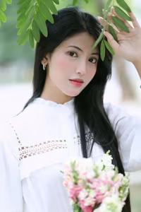 VGU No.58: Elegant Beauty of a Vietnamese Girl: Gentle, Pristine Smile in Sunlight.-1