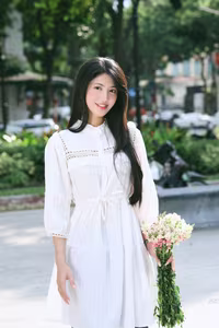 VGU No.58: Elegant Beauty of a Vietnamese Girl: Gentle, Pristine Smile in Sunlight.-12