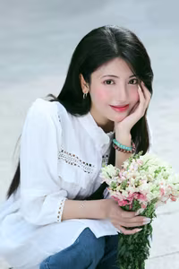 VGU No.58: Elegant Beauty of a Vietnamese Girl: Gentle, Pristine Smile in Sunlight.-4