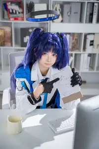 Discover Hayase Yuuka: The Enigmatic & Charismatic Cosplay by Xi Huan Ai Li Ma-10