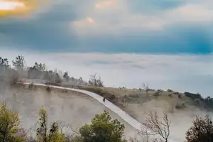Cloud Hunting Khe Sanh: Romantic Couple Embraces Majestic Clouds & Wind Turbines-7